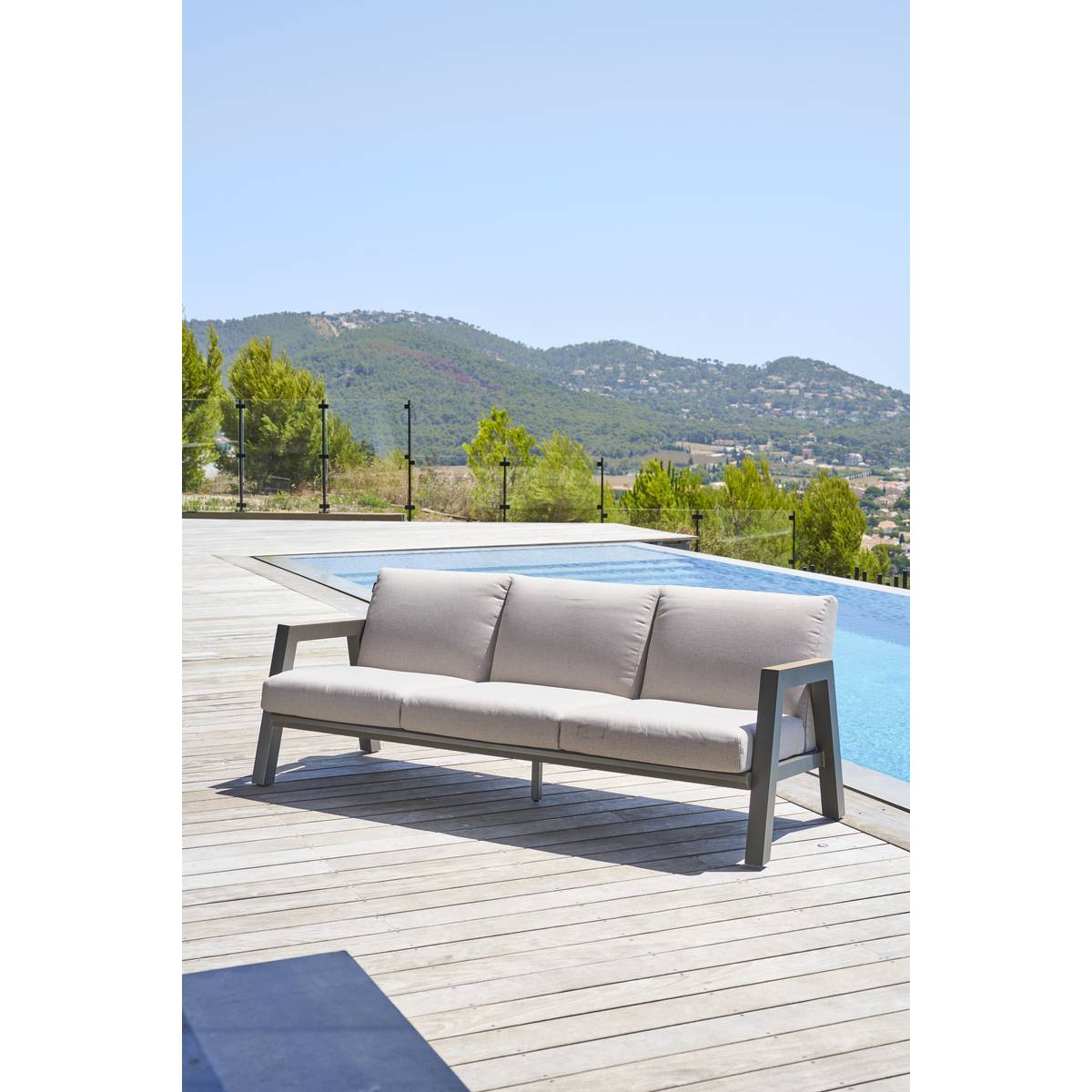 Gartensessel AXIOME Praline Epoxidharz behandeltes Aluminium, Texaline, Polyester Beige / Praline