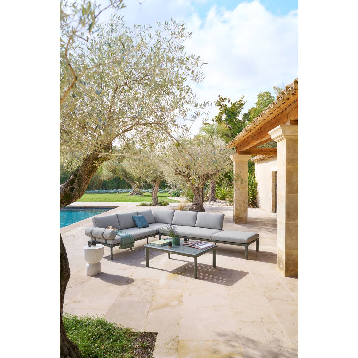 Runder Gartenbeistelltisch TIMANDRA Grau 35 x 47 cm - Terrazzo Grau