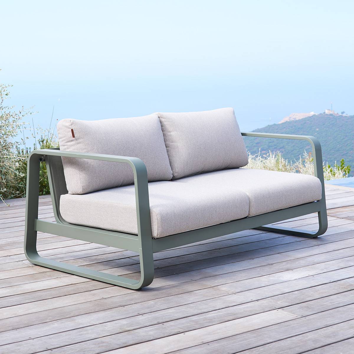 Gartensofa DOMILLY Beige / Lorbeergrün 2 Plätze - Epoxy-behandeltes Aluminium, Olefin Beige / Lorbeergrün