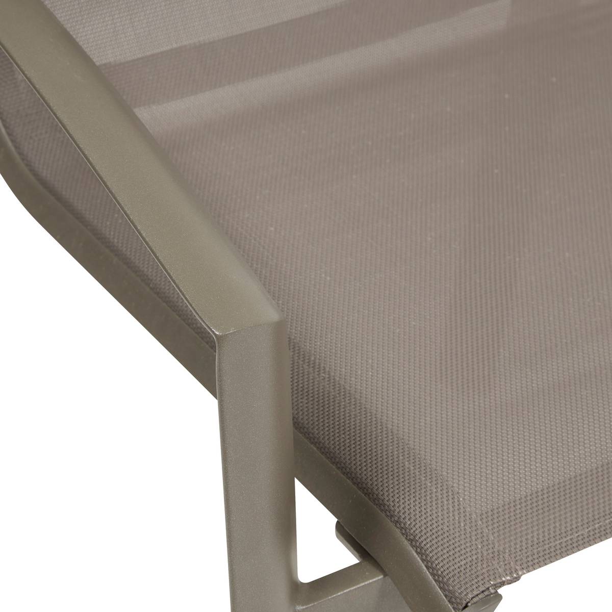 Gartenstuhl mit Armlehnen AXANT Dattel / Kaffee Epoxidharz behandeltes Aluminium, Texaline Dattel / Kaffee