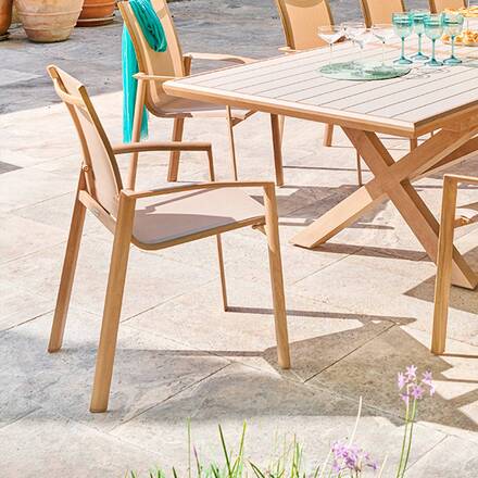 Gartenstuhl mit Armlehnen AXANT Leinen / Honig Epoxidharz behandeltes Aluminium, Texaline