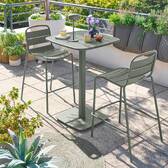 Hoher quadratischer Gartentisch ALEGORIA Lorbeergrün 2 Plätze - Epoxy-behandelter Stahl, Verstärkter Rostschutz Lorbeer