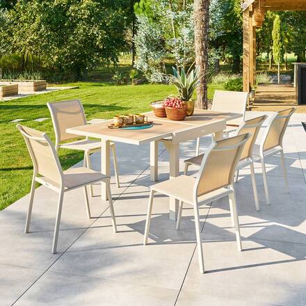 Quadratischer ausziehbarer Gartentisch PIAZZA Dinkel / Ton 8 Plätze - Epoxy-behandeltes Aluminium, Gehärtetes Glas