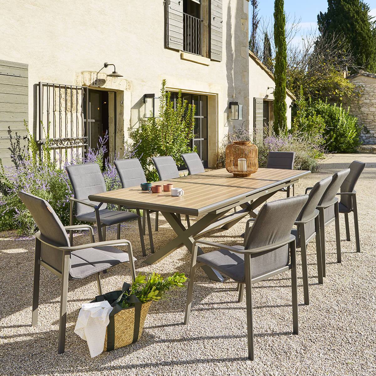 Extendable garden table AXIOME Honey wood effect / praline brown 10 seats - Epoxy-coated aluminum Honey / Praline