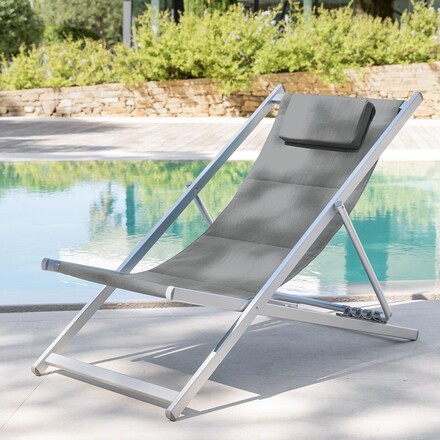 Foldable garden deckchair HONOLULU, pebble grey Hespéride | Laze around by  the pool, read a book on the patio or snooze in the garden under a tree