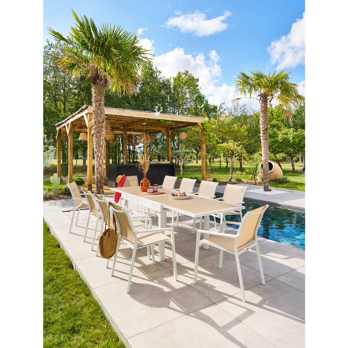 Stackable garden chair with arms ESSENTIA Linen / White Epoxy-treated aluminum, Texaline Linen / White