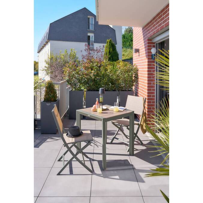 Garden table ÉVASION Wood effect linen / Laurel green 2 seats - Epoxy-treated aluminum, Wood-effect aluminum slats Wood Effect Linen / Laurel Green