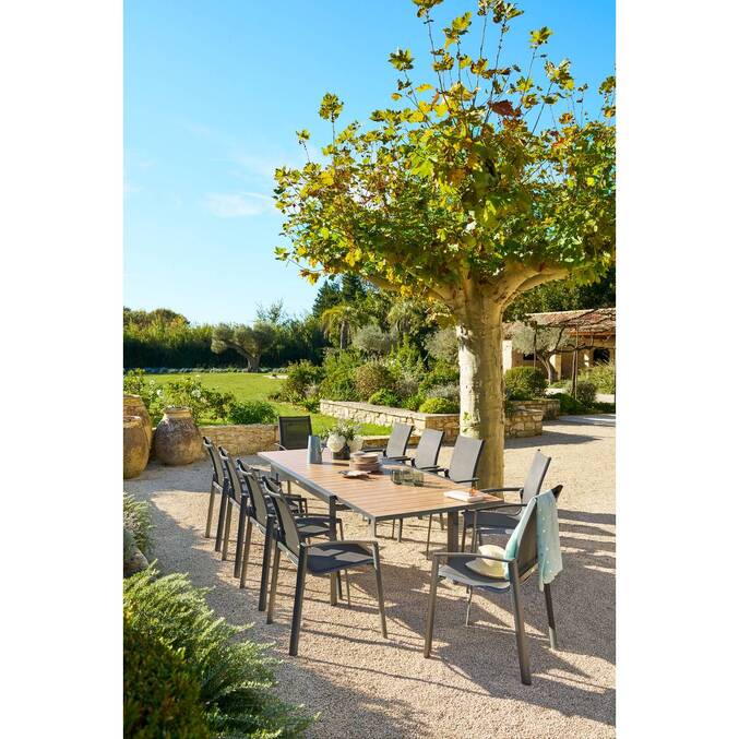 Sliding extendable garden table ÉVASION Wood effect Honey / Graphite 10 seats - Epoxy-treated aluminum, wood-effect aluminum slats Wood Effect Honey / Graphite