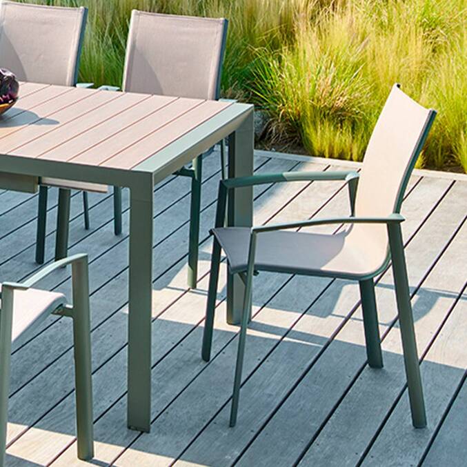 Garden chair with arms AXANT Linen / Laurel green Epoxy-treated aluminum, Texaline Linen / Laurel