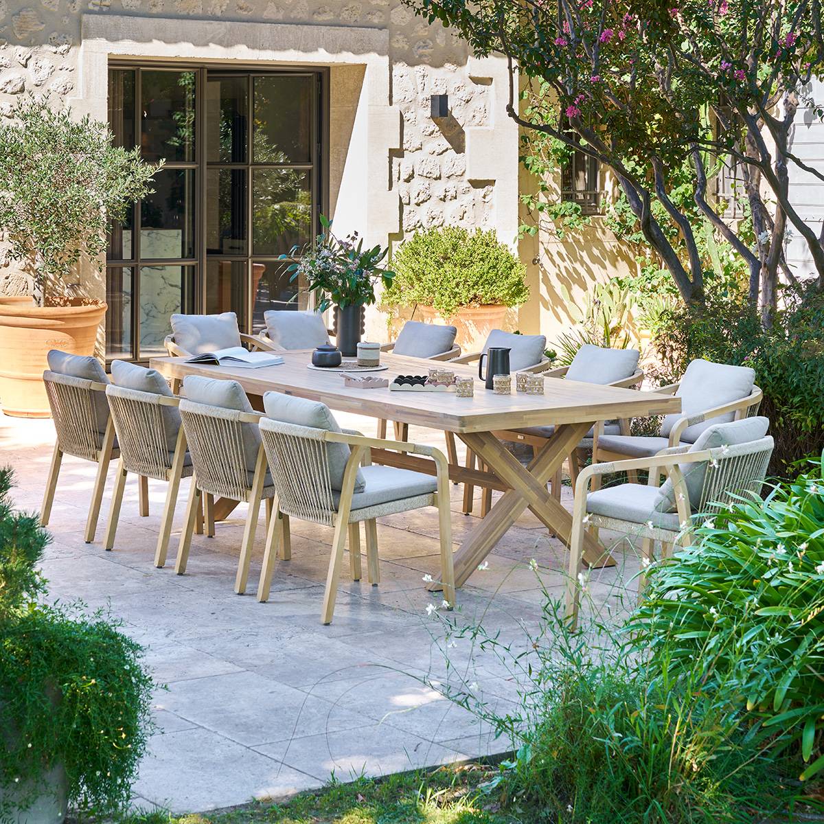 Rectangular garden table XENIA Eucalyptus 10 seats - FSC® certified eucalyptus Eucalyptus