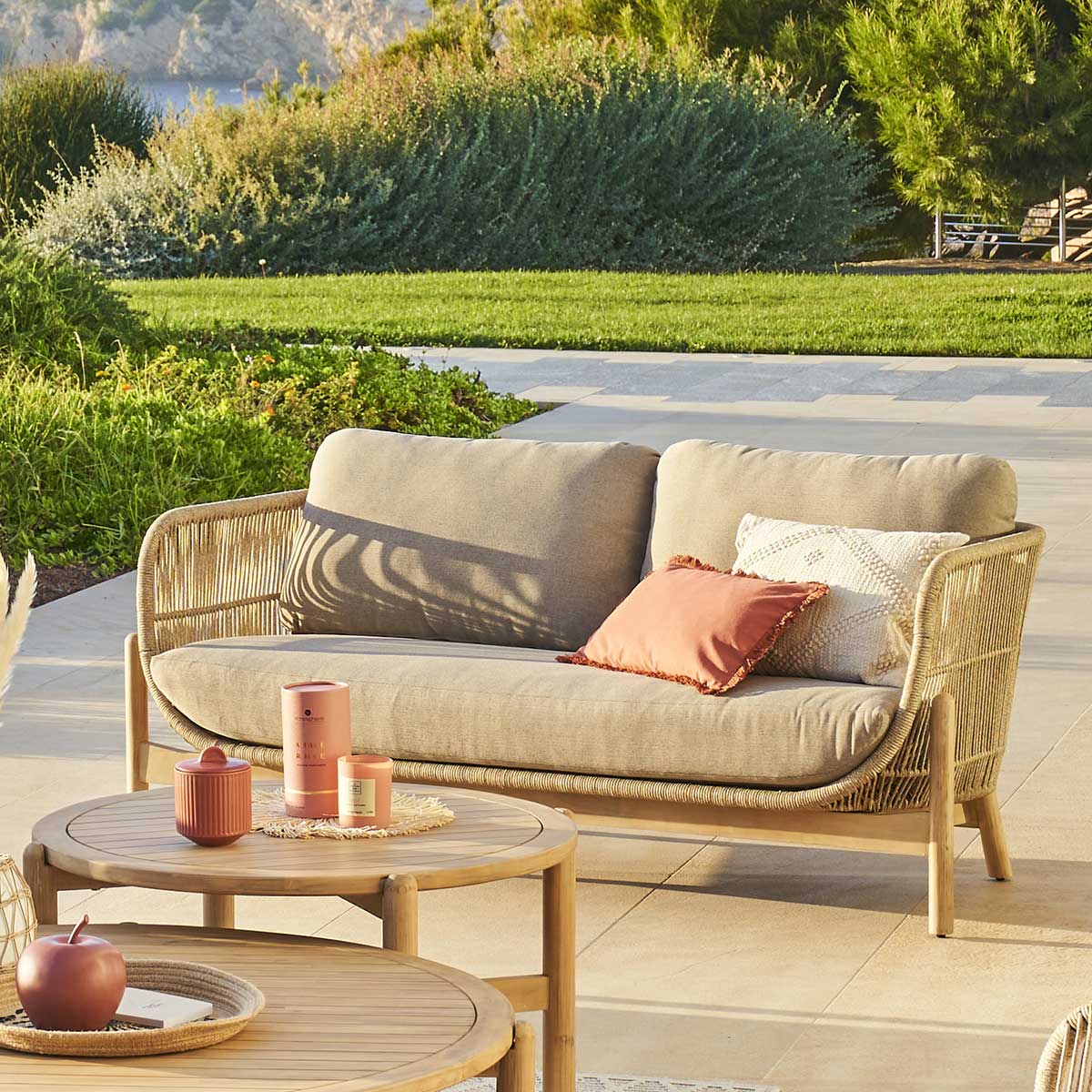Canapé de jardin DEONA Taupe & Acacia 2 places - Polyester, Acacia certifié FSC® Taupe / Acacia