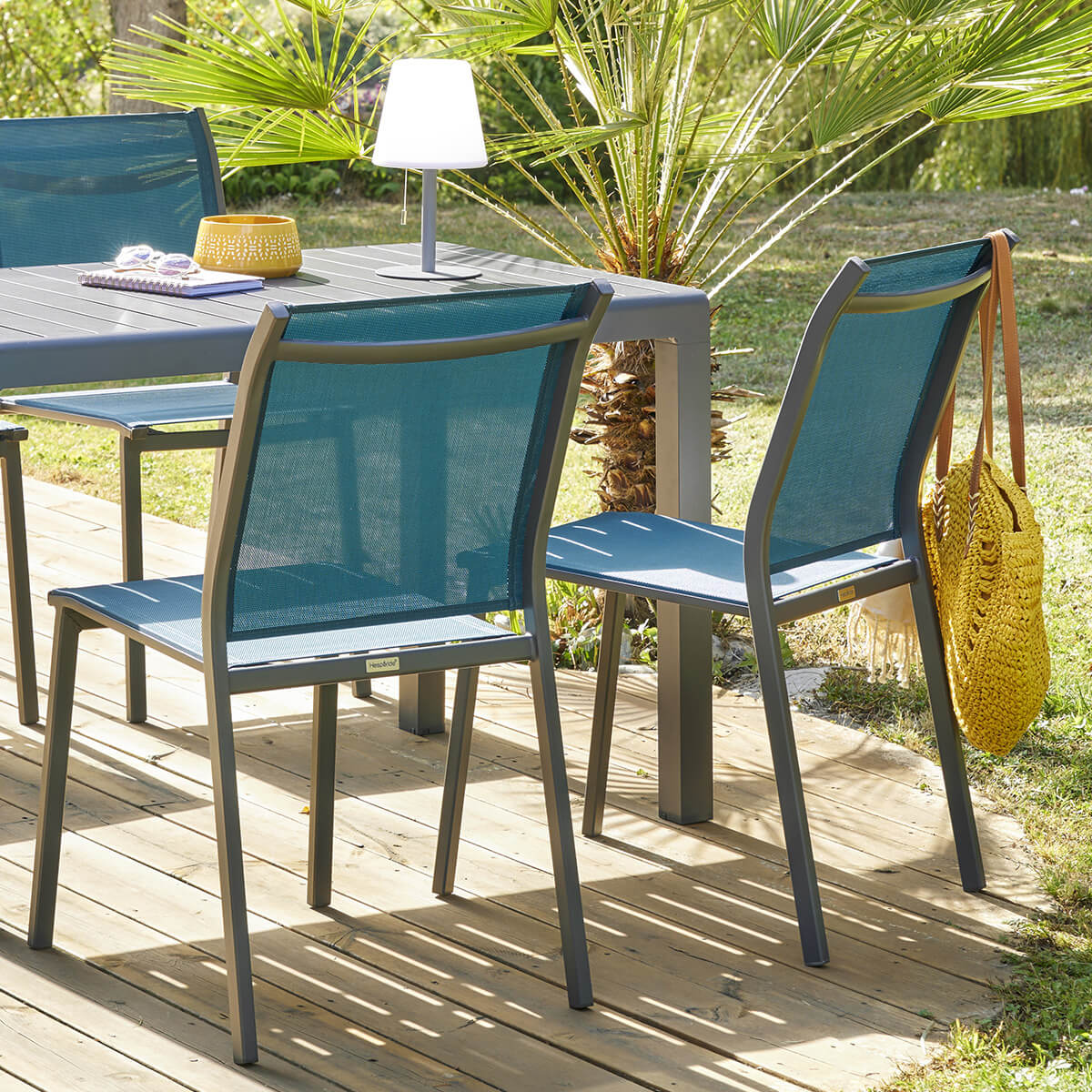 Chaise de jardin empilable ESSENTIA Bleu canard & Graphite Aluminium traité époxy, Texaline Bleu canard / Graphite