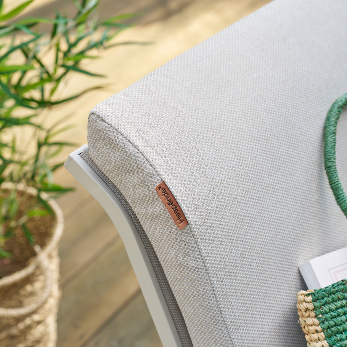 Salon de jardin BOREANE Lin & Argile 5 places - Aluminium traité époxy, Texaline, Polyester Lin / Argile