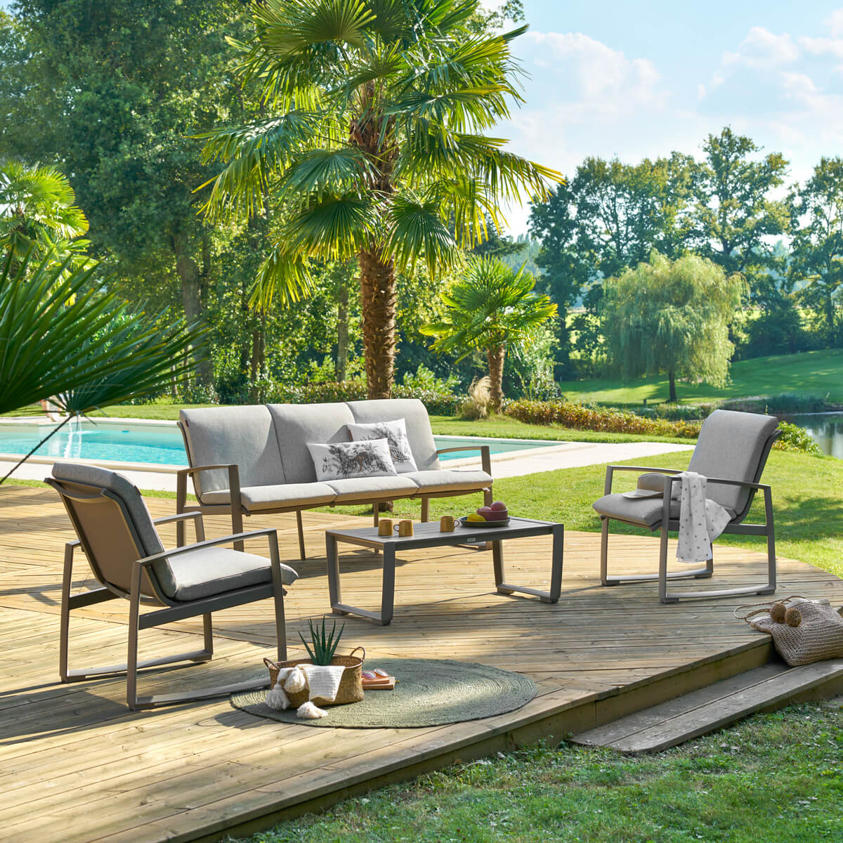 Salon de jardin BOREANE Noisette & Café 5 places - Aluminium traité époxy, Texaline, Polyester Noisette / Café