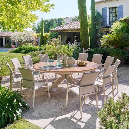 Table de jardin ronde ORACLION Effet bois noix / Argile 12 places - Aluminium traité époxy