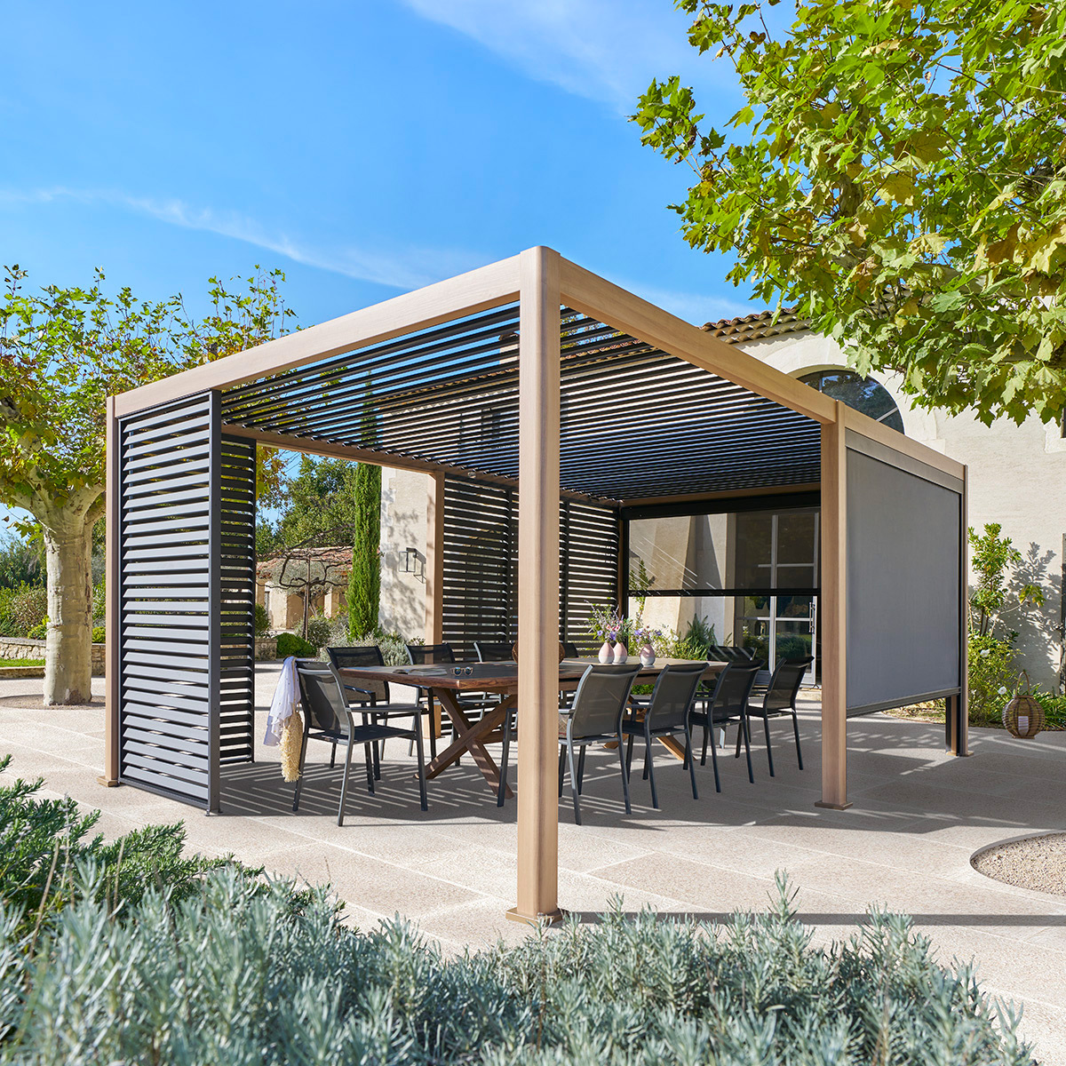 Pergola bioclimatique manuelle EVORA Honey 6 x 3 m - Structure et lames doubles en aluminium Effet bois Honey