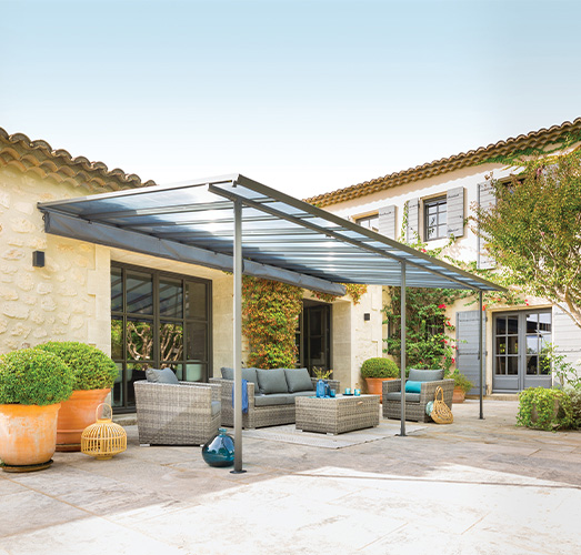 Pergola adoss&eacute;e 523x500