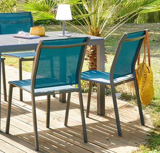 chaise de jardin empilable