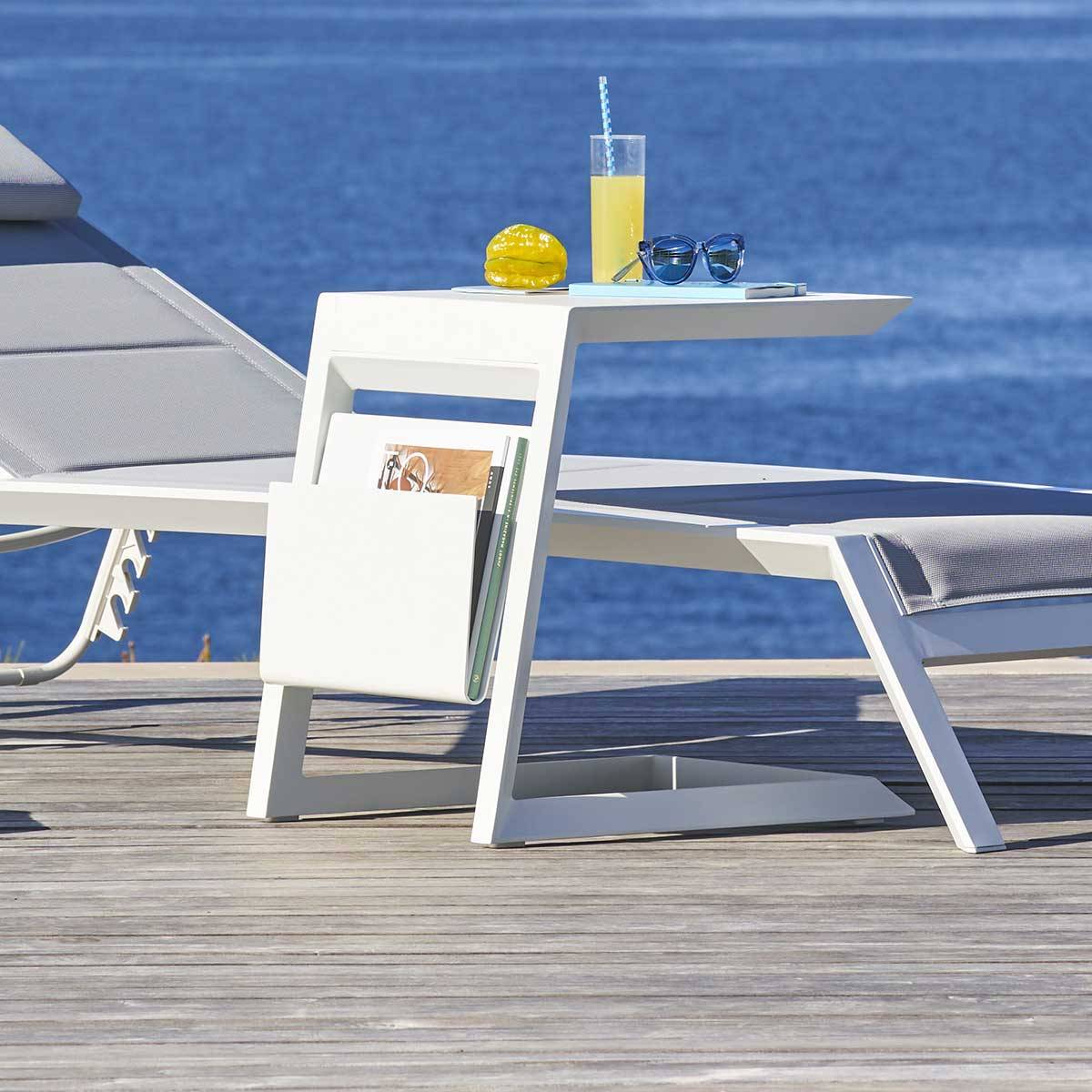 Mesa auxiliar de jardim quadrada ALLURE Branca 55 x 45 x 55 cm - Alumínio tratado com epóxi Branco