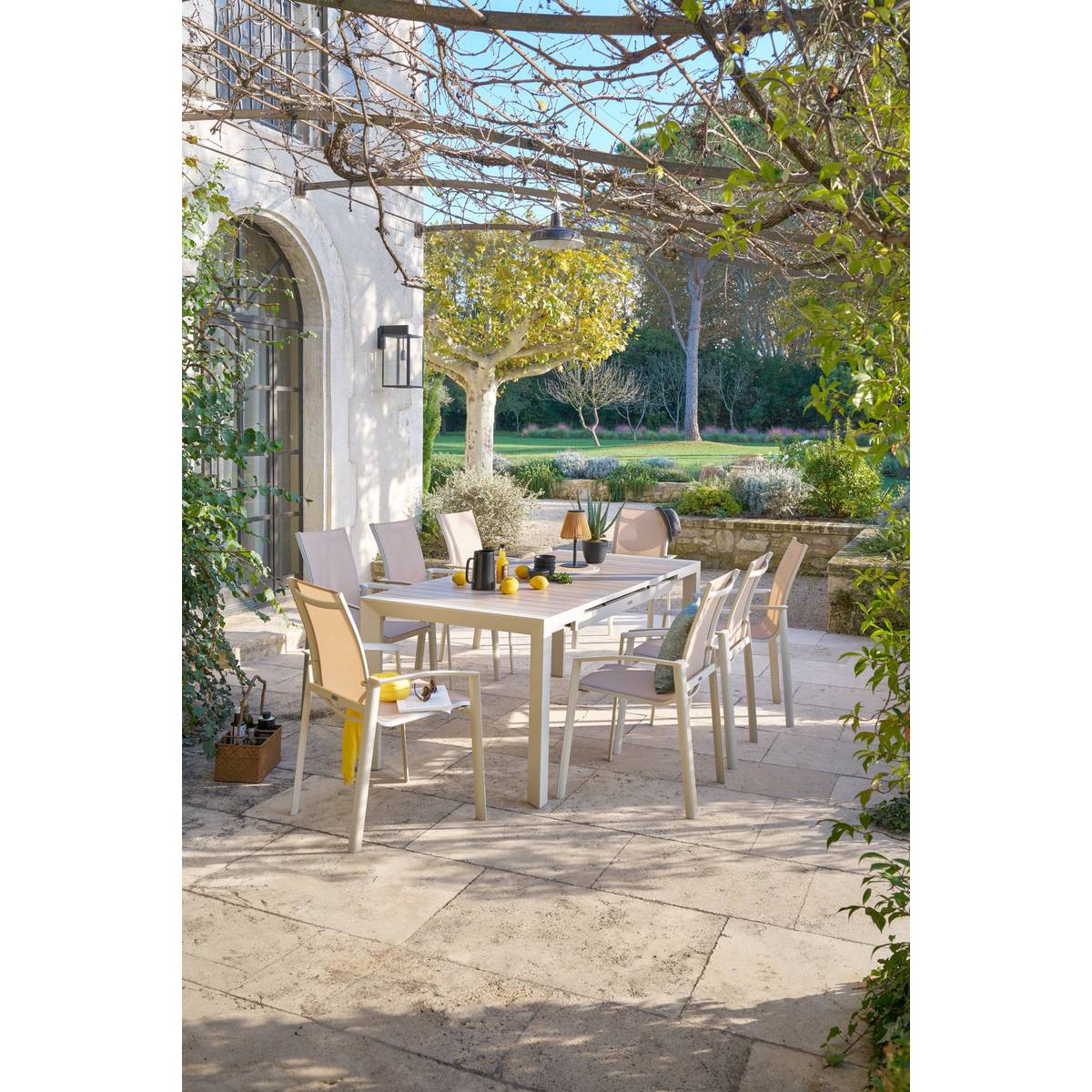 Mesa de jardim ÉVASION Efeito madeira Linho / Argila 8 lugares - Alumínio tratado com epóxi, Ripas de alumínio efeito madeira Efeito madeira Linho / Argila