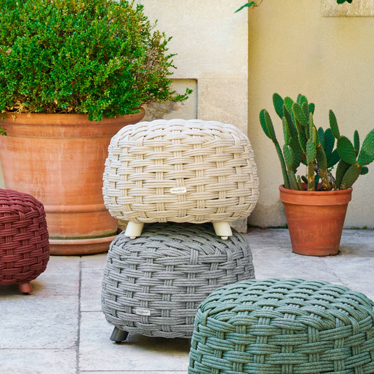 Pufe de jardim redondo OBBAE Bege linho 48,5 x 48,5 x 38 cm - Alumínio tratado com epóxi, Poliéster, Texaline Bege linho