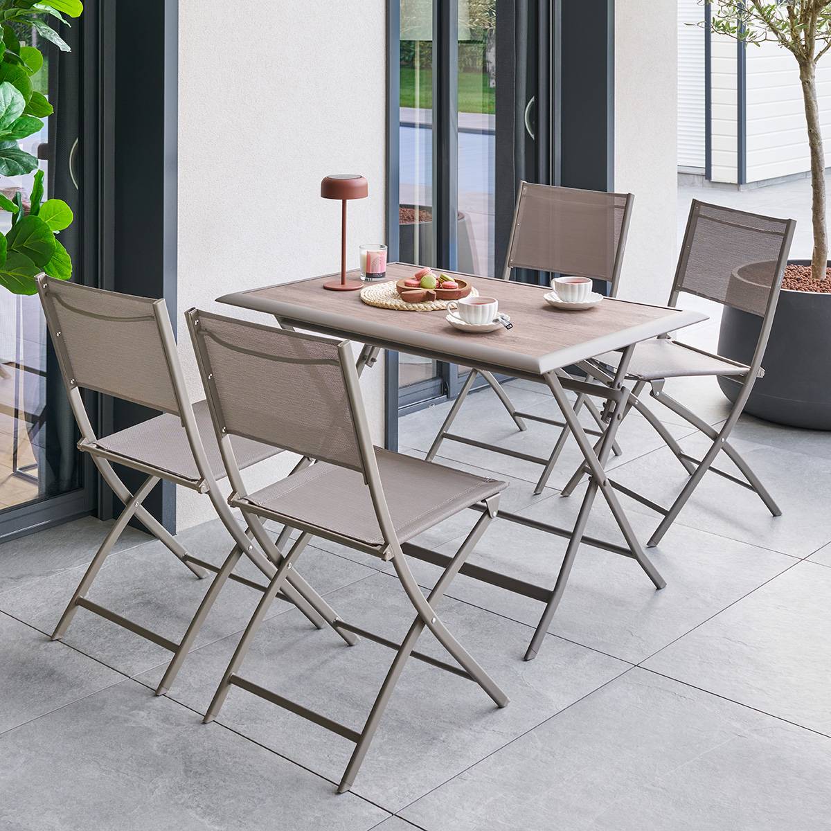 Mesa de jardim retangular dobrável AZUA Trufa / Café 4 lugares - Alumínio tratado com epóxi, Vidro Trufa / Café