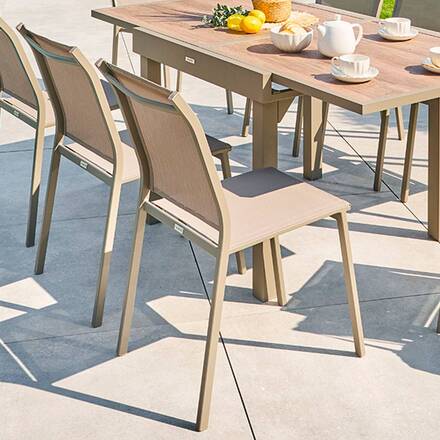 Cadeira de jardim ESSENTIA Avelã / Café Alumínio tratado com epóxi, Texaline