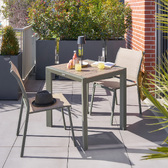 Conjunto de mesa de jardim ÉVASION + 2 cadeiras empilháveis ESSENTIA Linho & Loureiro 2 lugares - Alumínio tratado com epóxi Linho / Louro