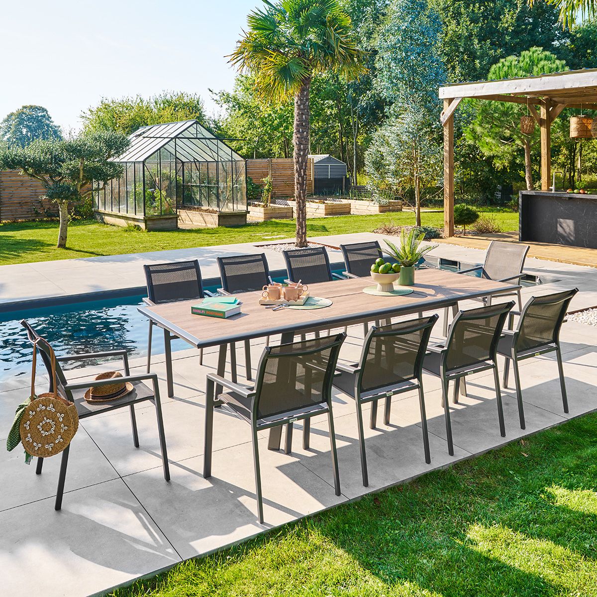 Conjunto de mesa de jardim extensível PAVANE + 10 poltronas ESSENTIA Trufa & Grafite 10 lugares - Alumínio tratado com epóxi, Vidro temperado Trufa / Grafite