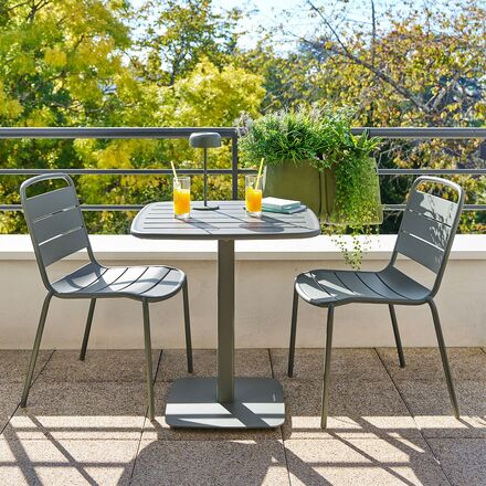 Conjunto de mesa de jardim quadrada + 2 cadeiras ALEGORIA Loureiro 2 lugares - Aço, Tratamento antiferrugem reforçado